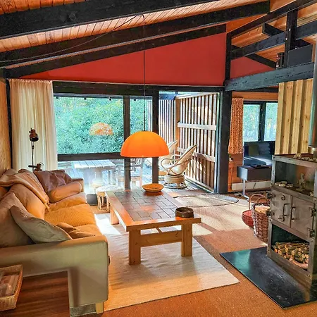 בית נופש Architectdesigned 1976 Summer House Near *